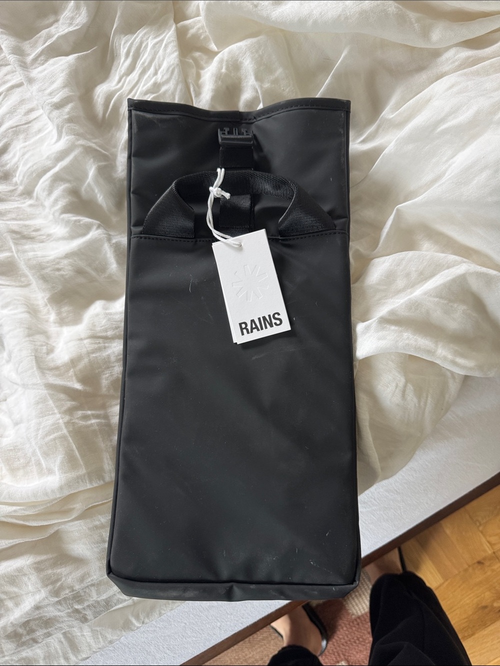 Rains Black lunchbox